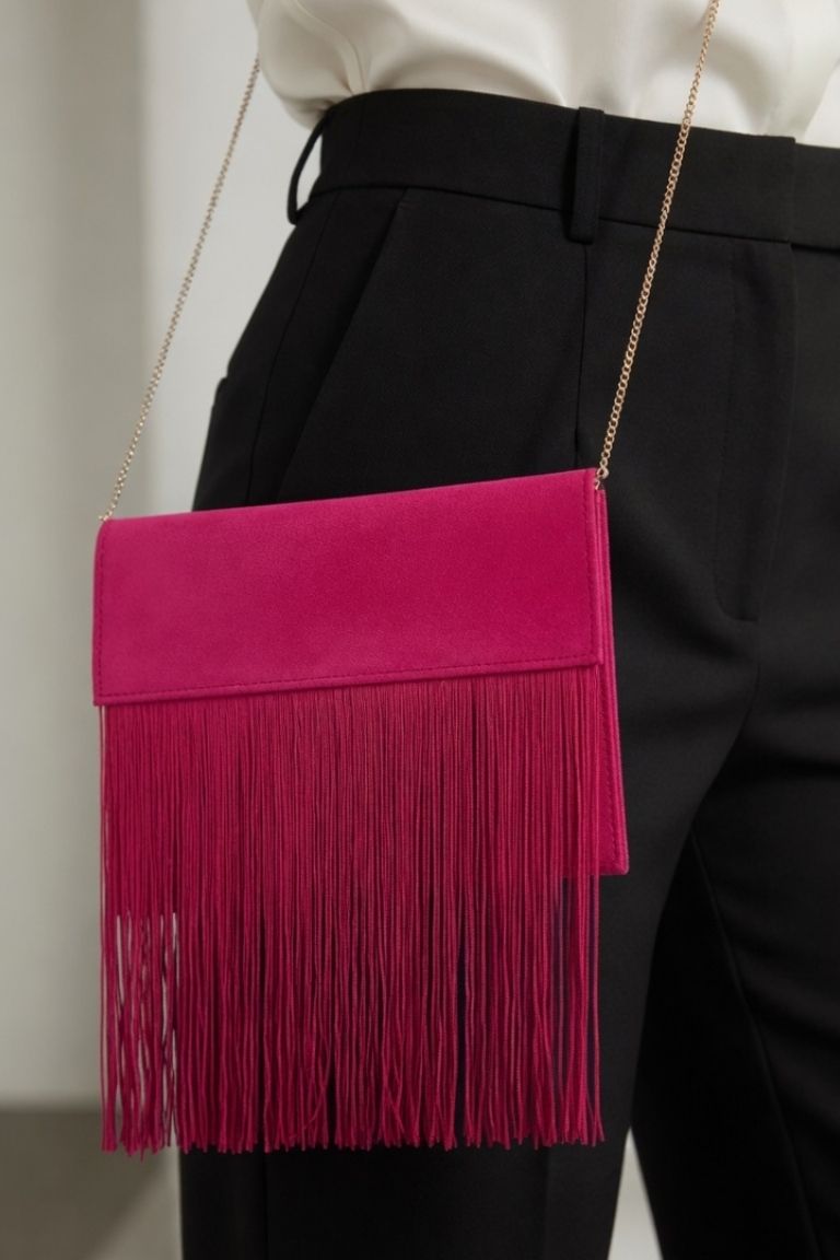 Bolso de Mano Detalle Flecos