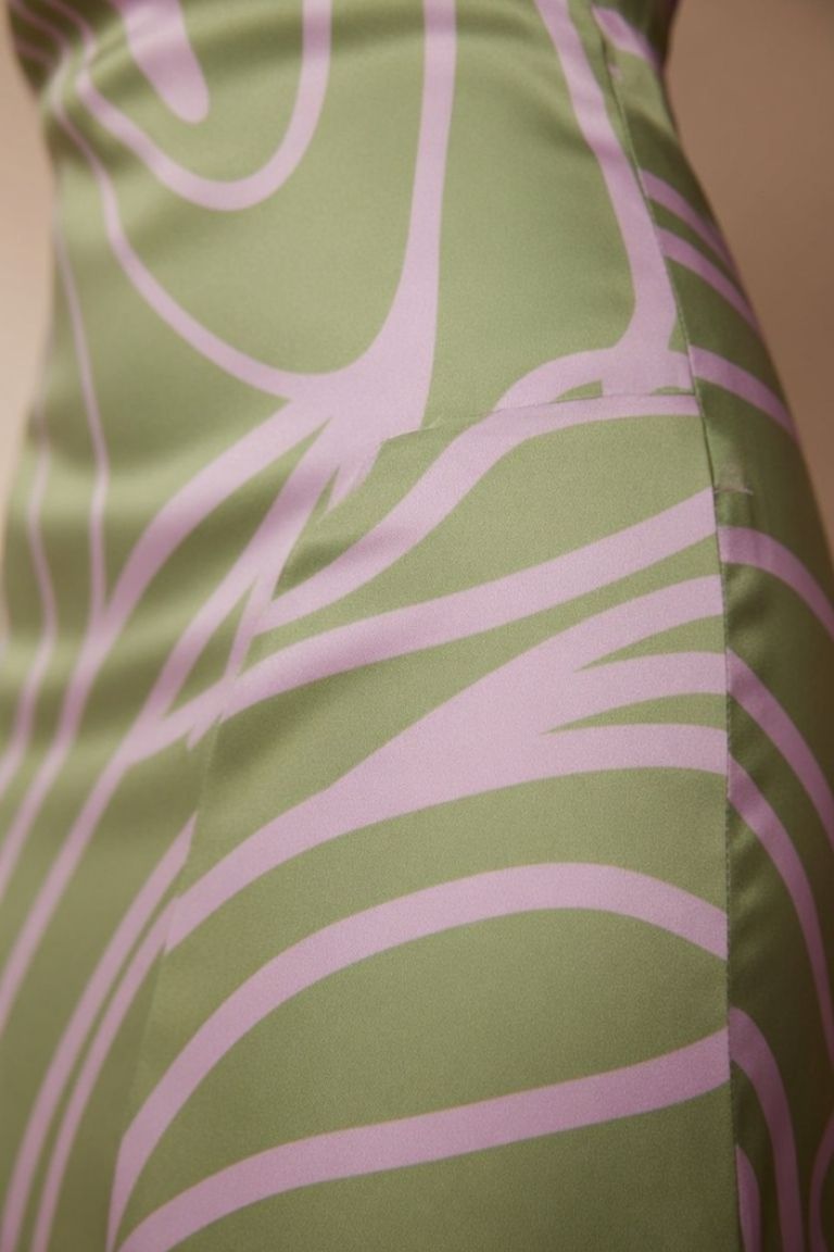 Vestido Largo Estampado Detalle Cuello - Imagen 3