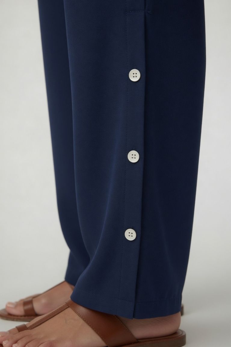 Pantalón Recto Detalle Botones - Imagen 3